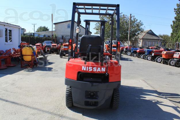Японский вилочный погрузчик NISSAN J01A15