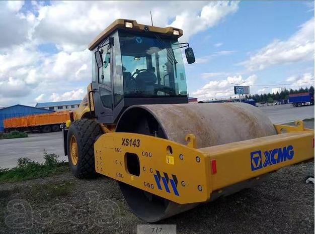 Дорожный вибрационный каток XCMG SX 143