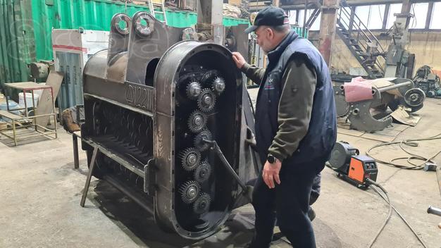 Просеивающие ковши с 2, 3, 4 валками / смазка ковшей не нужна